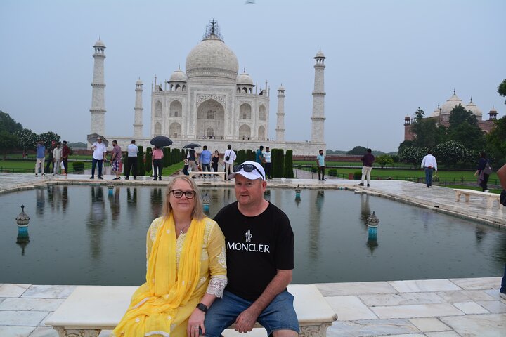 All Inclusive Day Trip to Taj Mahal, Agra Fort and Baby Taj from Delhi by Car