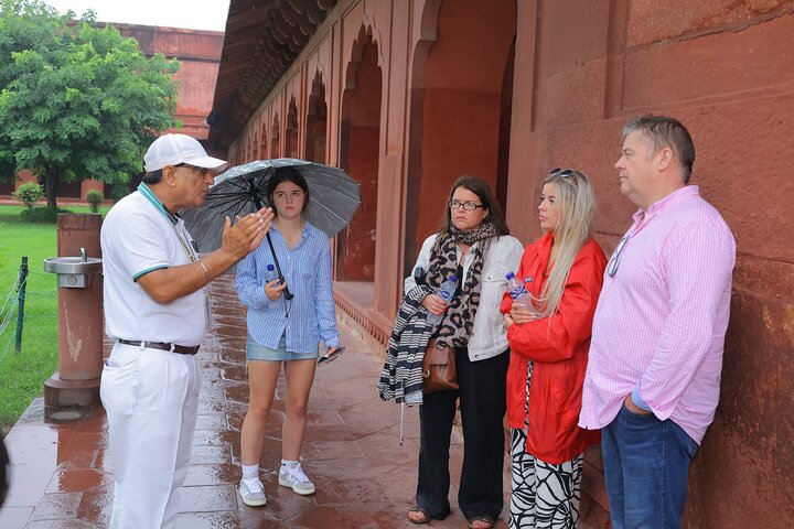 All Inclusive Day Trip to Taj Mahal, Agra Fort and Baby Taj from Delhi by Car