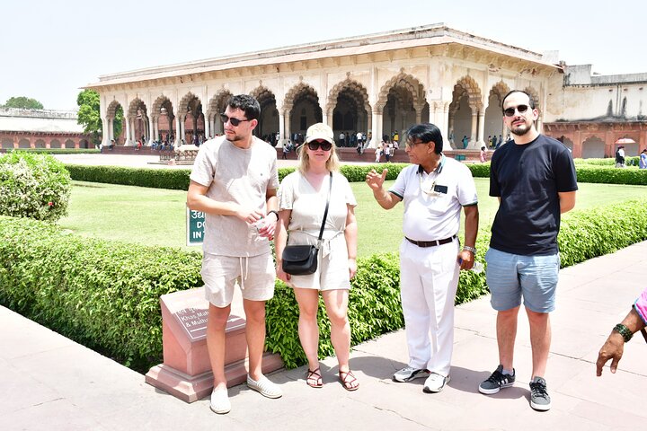 All Inclusive Day Trip to Taj Mahal, Agra Fort and Baby Taj from Delhi by Car