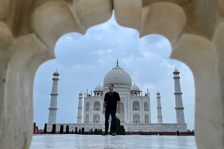 All Inclusive Day Trip to Taj Mahal, Agra Fort and Baby Taj from Delhi by Car