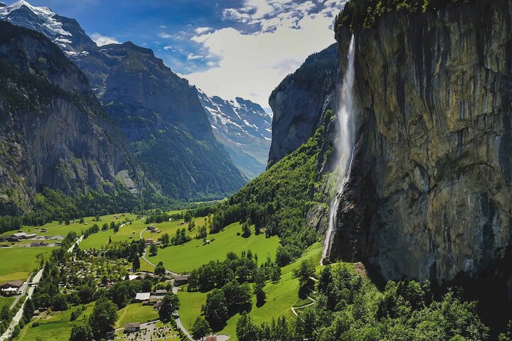 Trip from Lucerne to Interlaken, Grindelwald and Lauterbrunnen