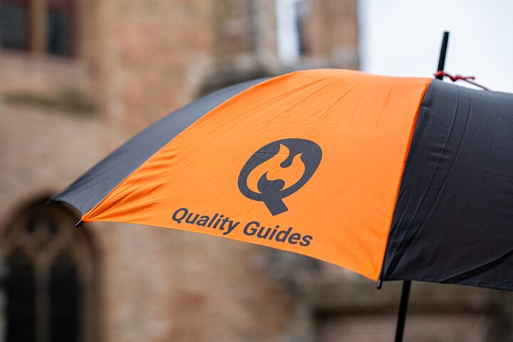 Guided Walking Tour of Bruges with Canal Cruise and Tastings