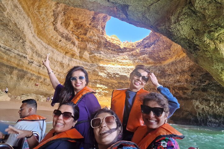 All inclusive private tour from Lisbon to Algarve with Benagil