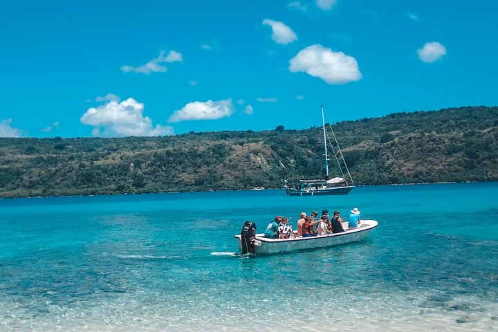 Major Tom -Sailing Day Cruise, with Snorkeling, Lunch & More!