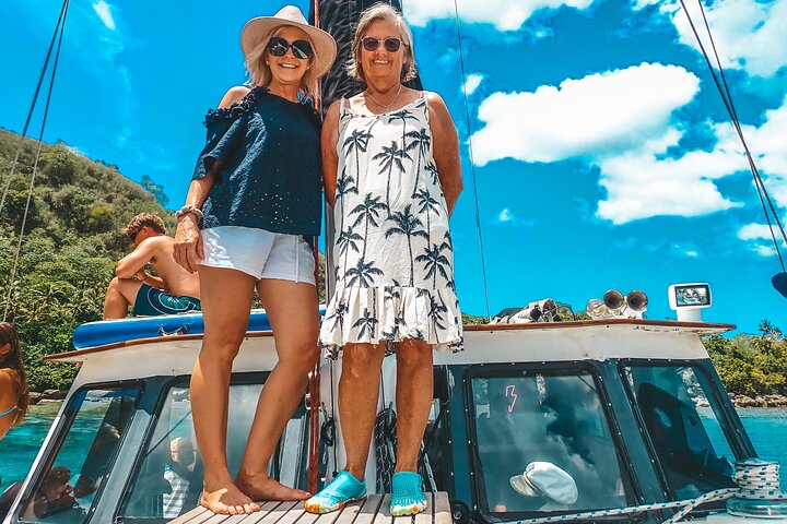 Major Tom -Sailing Day Cruise, with Snorkeling, Lunch & More!