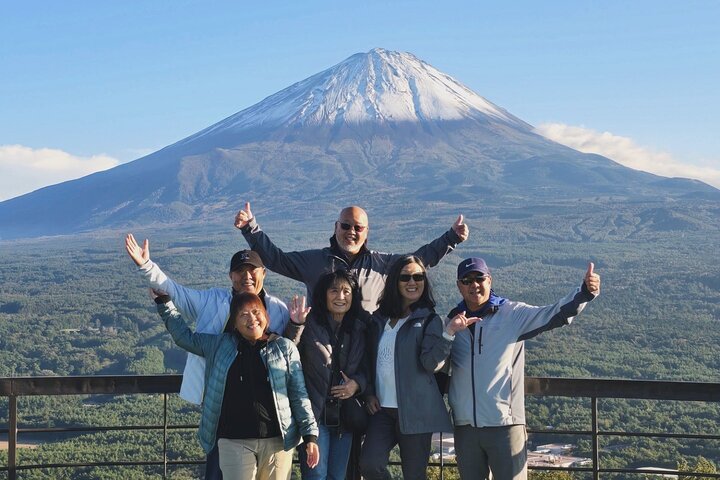 Locally Owned: Private Mt. Fuji Icons & Hidden Gems (Kawaguchiko)