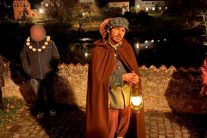 historical adventure tour through Dinkelsbühl with beer and snack
