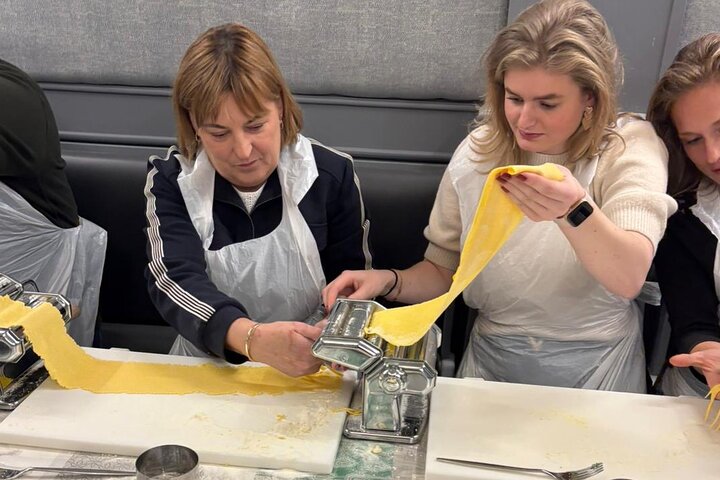Bologna: Pasta and Tiramisu Small Group Cooking Class with Wine