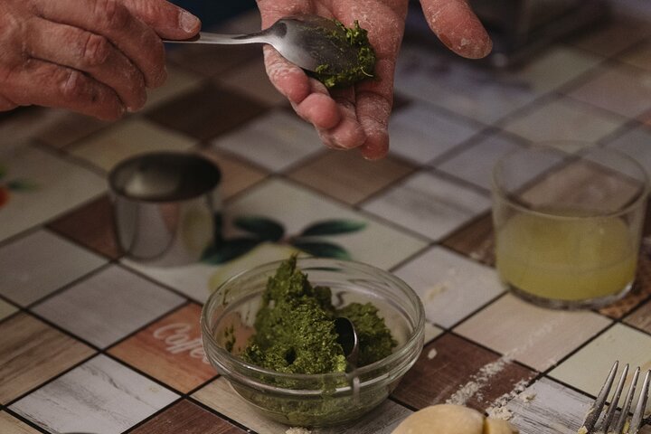 Bologna: Pasta and Tiramisu Small Group Cooking Class with Wine