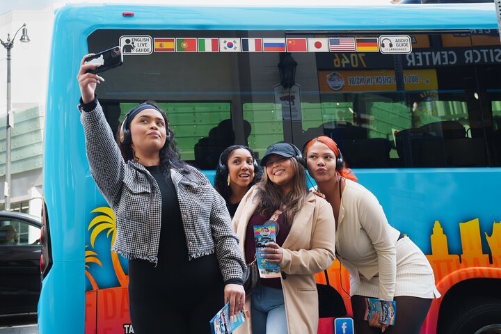 Best of Los Angeles Guided City Tour with 4 Stops & Free Time