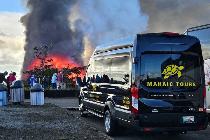 Hawaii Volcanoes, Waterfalls, Beaches & Hilo Highlights Day Tour