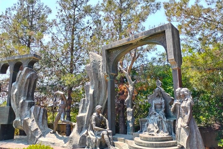 Private Full Day Ganja City Tour