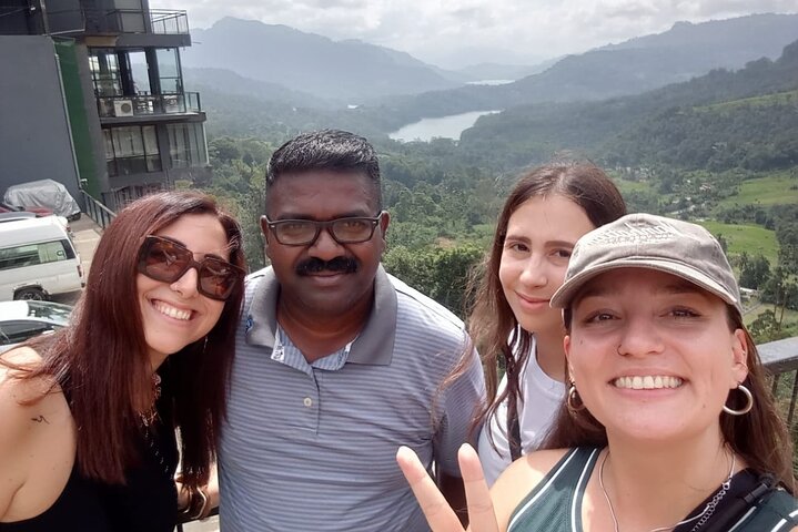 Nuwara Eliya TukTuk Ride Scenic Tea Plantation and Waterfall Tour
