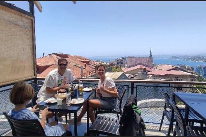 Valparaiso Private Walking Tour with a Local