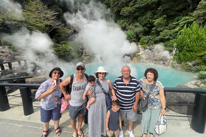 Hot Spring Beppu Onsen with Blue Hell cozy Tour by Car and walk