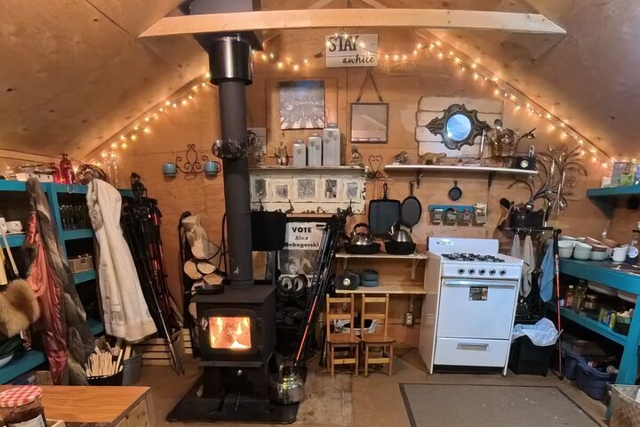 Intimate Aurora Tours Cozy Cabin Bucket List