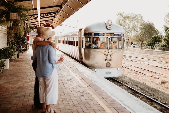 Silver-Tails Rail Sunset With Smithy's Dinner & Show in Longreach