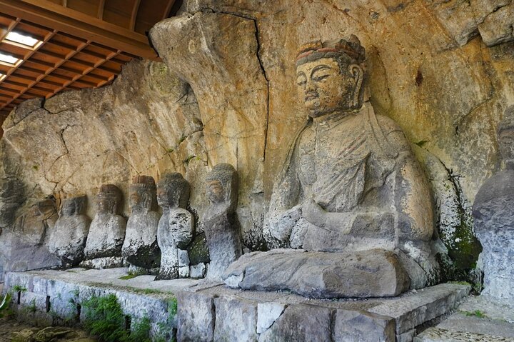 Usuki Stone Buddhas Private Day Tour