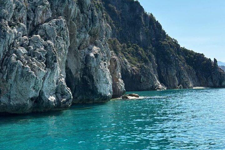 Himara: Pirate's Cave boat tour
