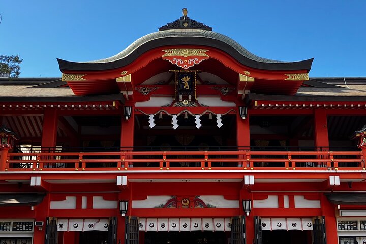 Evening Shrine and Izakaya Japanese Sake Experience Tour