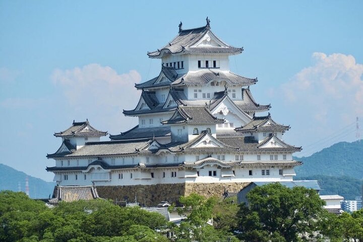 Himeji Castle: 2Hour Premium World Heritage & Samurai Tour