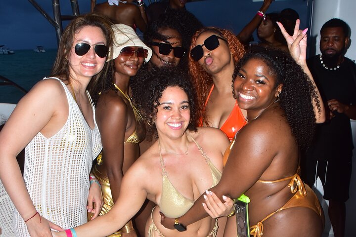 Exclusive Hip Hop Punta Cana Party Boat with Open Bar *Only Adult