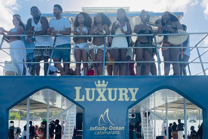 Exclusive Hip Hop Punta Cana Party Boat with Open Bar *Only Adult