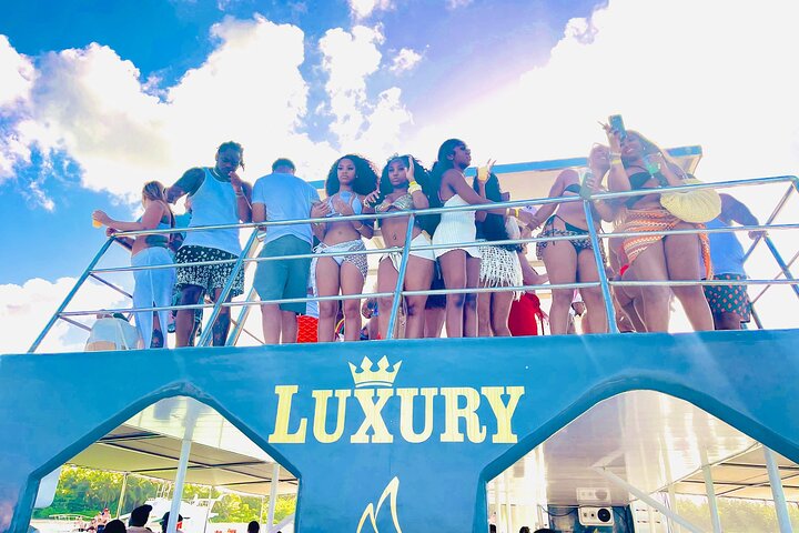 Exclusive Hip Hop Punta Cana Party Boat with Open Bar *Only Adult