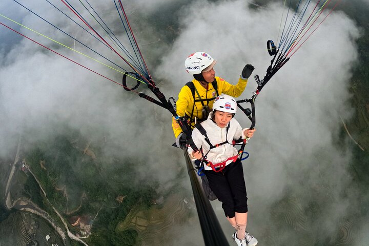 90-Min Daily Sapa Paragliding Tour – Hotel Transfer Included