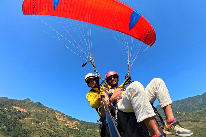 90-Min Daily Sapa Paragliding Tour – Hotel Transfer Included
