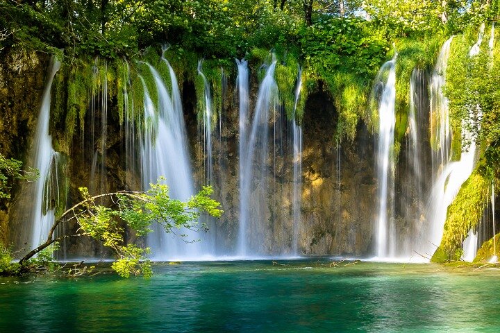 Full-Day Tour of Plitvice Lakes National Park from Zadar