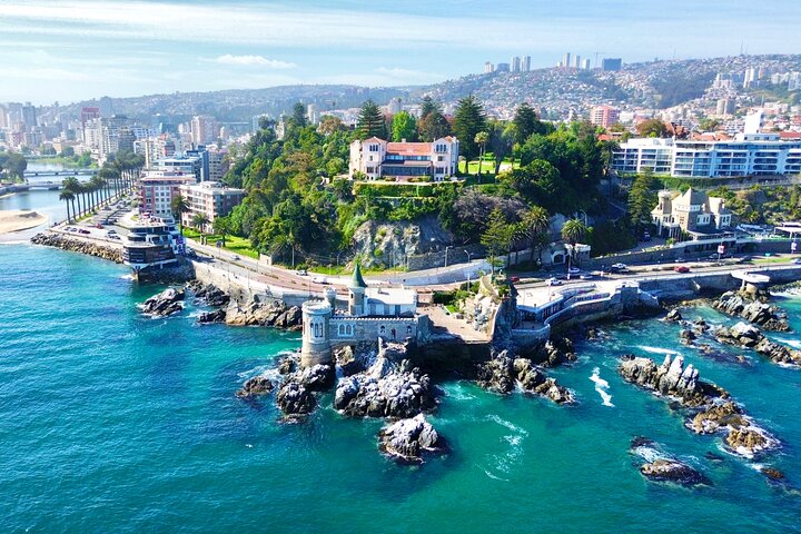 Valparaiso Port and Viña del Mar with Casablanca Wine Tasting
