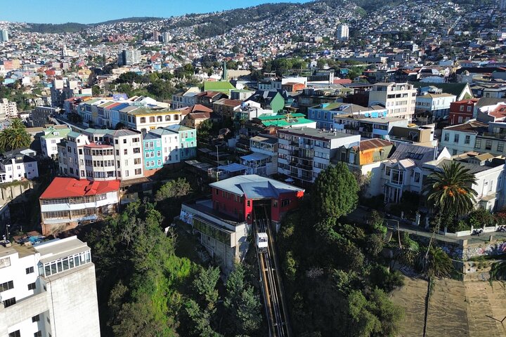 Valparaiso Port and Viña del Mar with Casablanca Wine Tasting