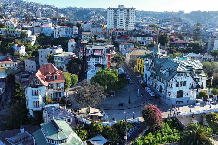 Valparaiso Port and Viña del Mar with Casablanca Wine Tasting