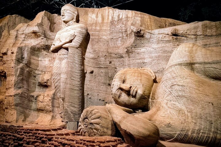 Polonnaruwa Kingdom UNESCO Tour with Don Nuwan