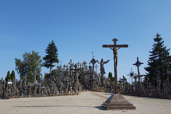 Tour from Kaunas to Riga via The Hill of Crosses, Rundale, Bauska