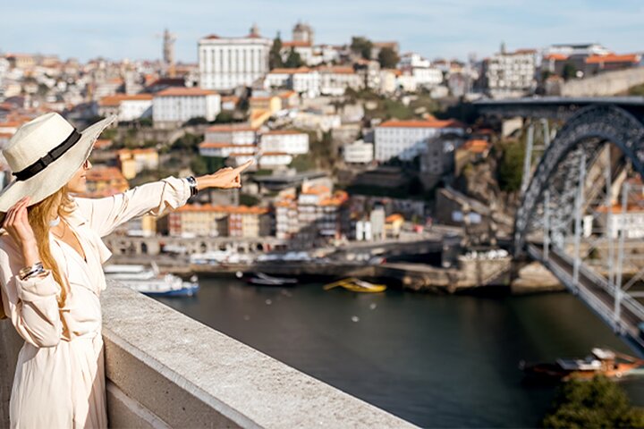 Porto to Lisbon Up to 4 Stops: Aveiro, Nazare, Fatima & Obidos