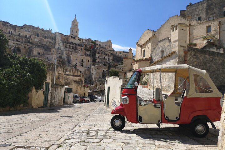 Tuk Tuk tour Matera - between History, legend and anecdotes