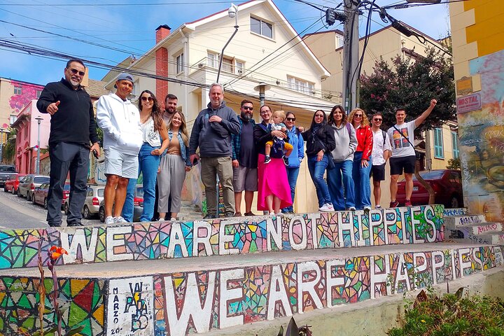 Santiago: Valparaiso, Viña del Mar & Casablanca Wine Tour