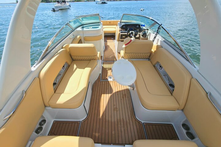 West Palm Beach Private Boat Cruise and Tour with a Captain