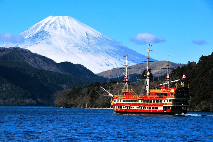 Mt. Fuji and Hakone Day Trip From Tokyo with Bullet Train Option