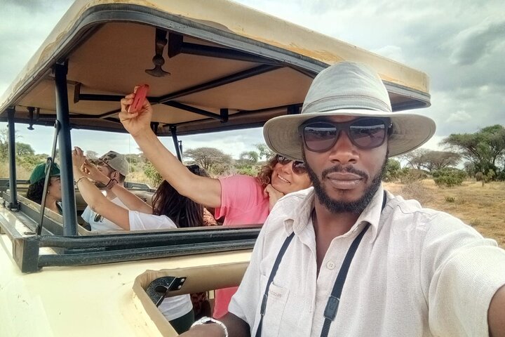 1 Day Tsavo East and West Extreme Wildlife Safari Adventure