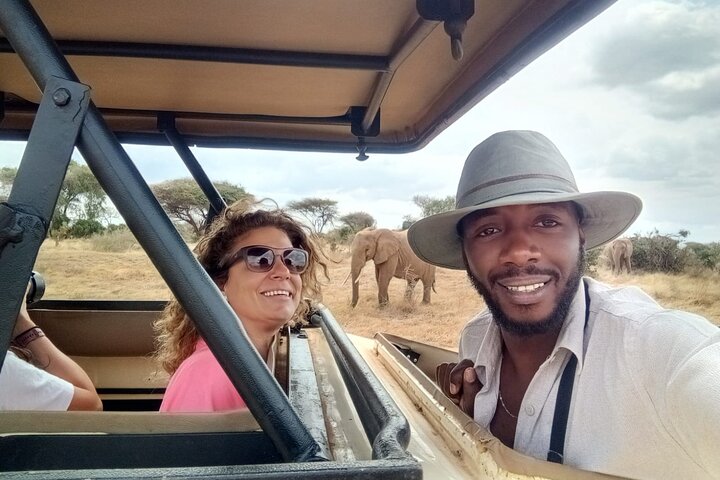 1 Day Tsavo East and West Extreme Wildlife Safari Adventure