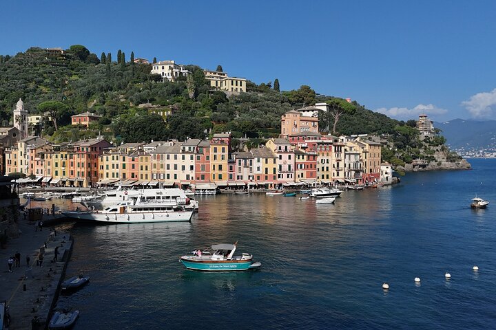 Portofino Small-Group Boat Tour to San Fruttuoso & Camogli