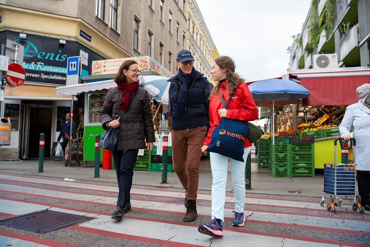 Vienna Food Tour: Coffeehouses, Markets, Lunch & Street Food