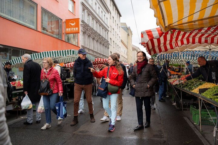 Vienna Food Tour: Coffeehouses, Markets, Lunch & Street Food