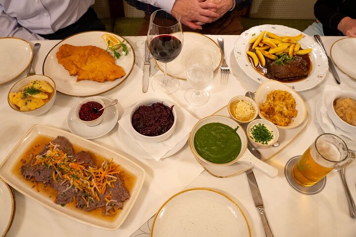 Vienna Food Tour: Coffeehouses, Markets, Lunch & Street Food
