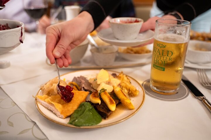 Vienna Food Tour: Coffeehouses, Markets, Lunch & Street Food