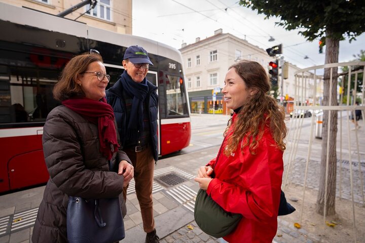 Vienna Food Tour: Coffeehouses, Markets, Lunch & Street Food