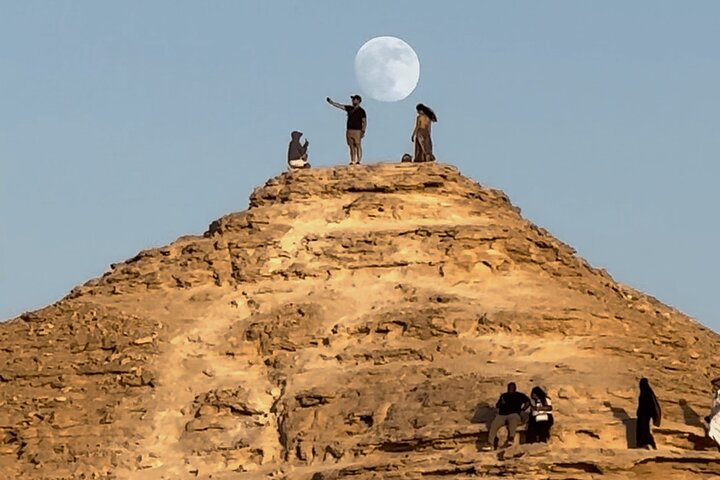 Sunset Edge of The World & Gazelle Reserve 4x4 Adventure: Riyadh
